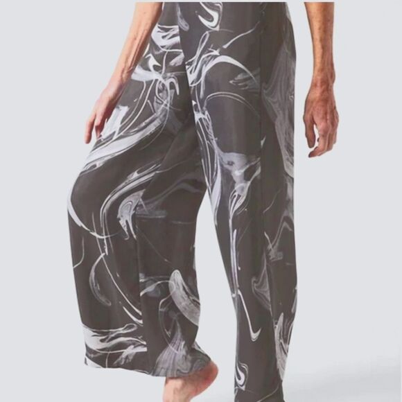 Athleta Cool Calm Pant, Gray/Silver, Size Small, NWT - Picture 2 of 7